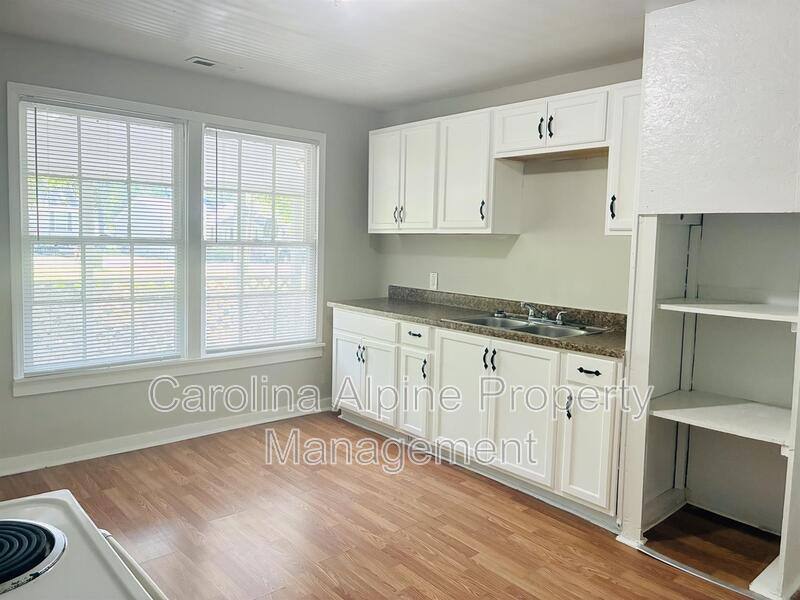 House for rent at 407 Digh St, Gastonia, NC 28052