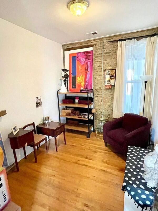 Apartment for rent at 1428 W Cullerton #2E, Chicago, IL 60608