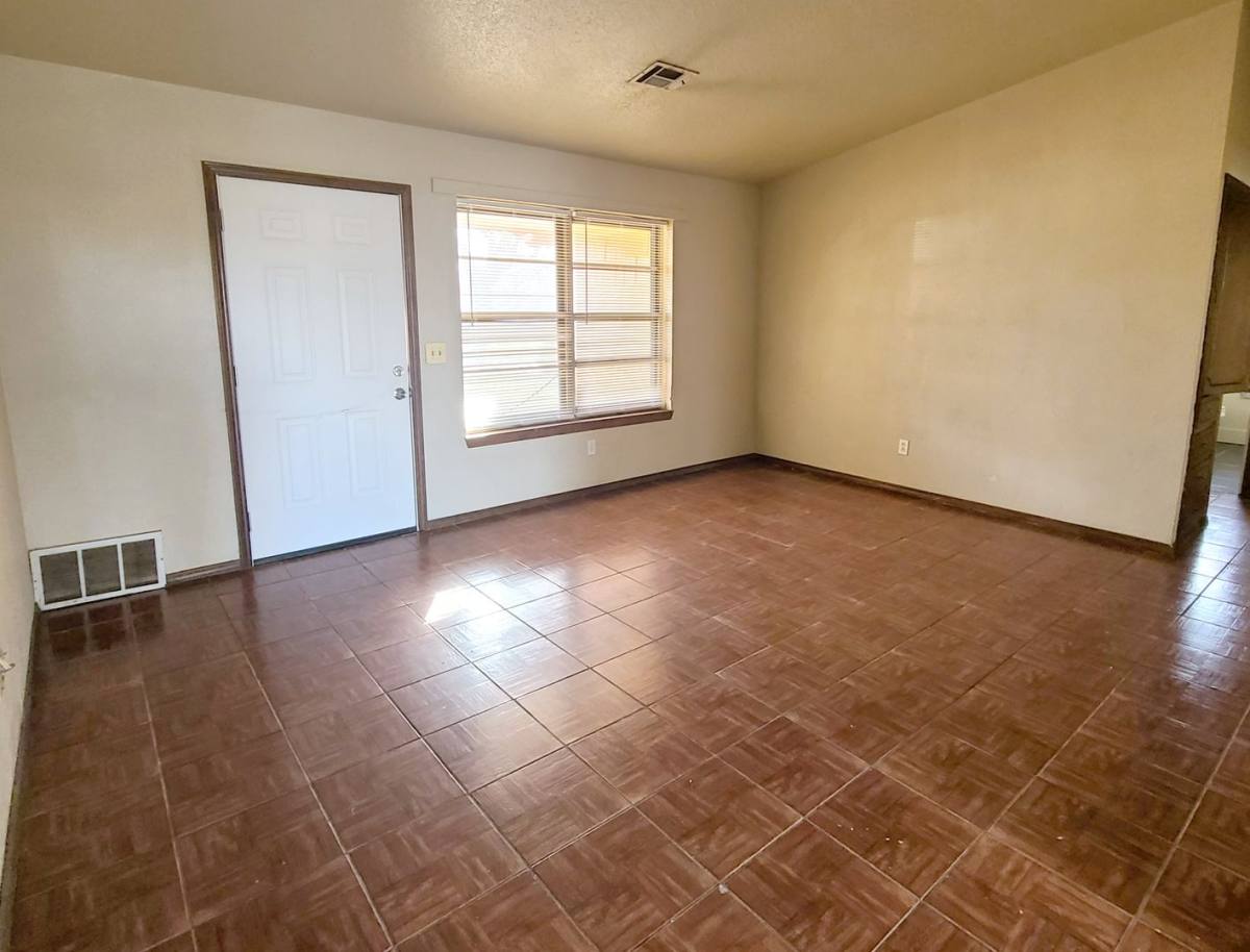 House for rent at 837 Briarlane Rd, Oklahoma City, OK 73115