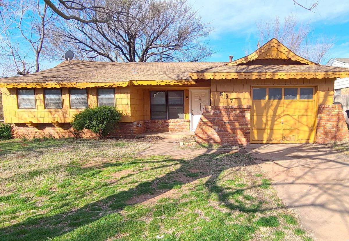 House for rent at 837 Briarlane Rd, Oklahoma City, OK 73115