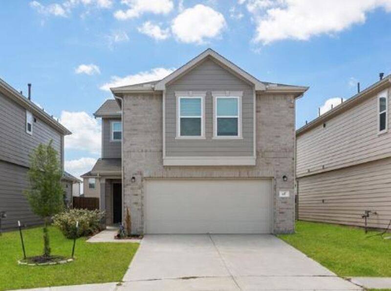 House for rent at 647 Ash Mill Dr, Houston, TX 77090