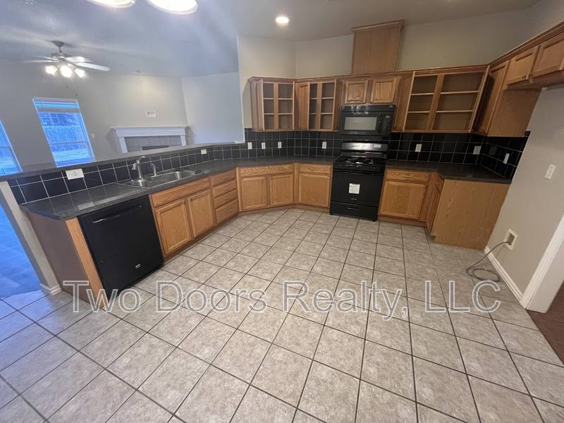 House for rent at 2321 SW 94th St, Oklahoma City, OK 73159
