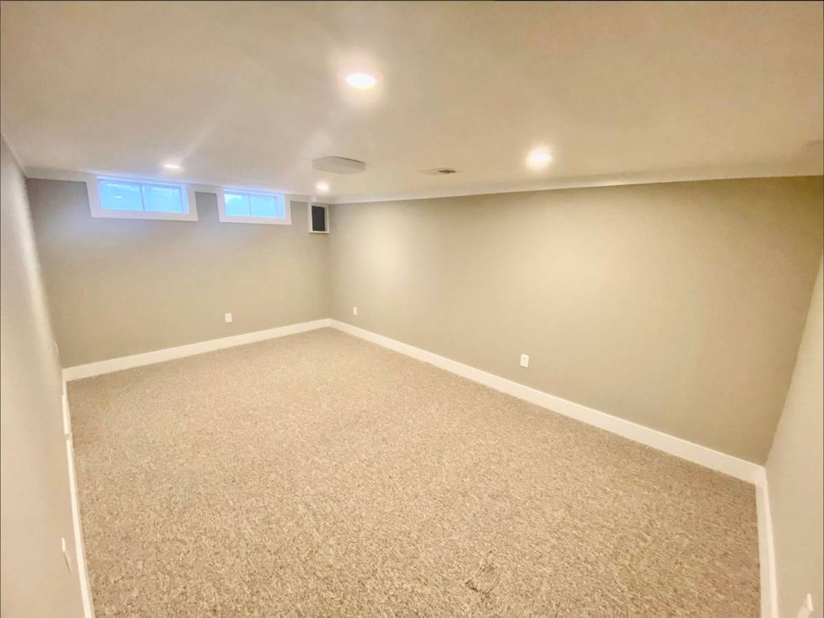 House for rent at 825 Orlando Ave SE, Grand Rapids, MI 49546