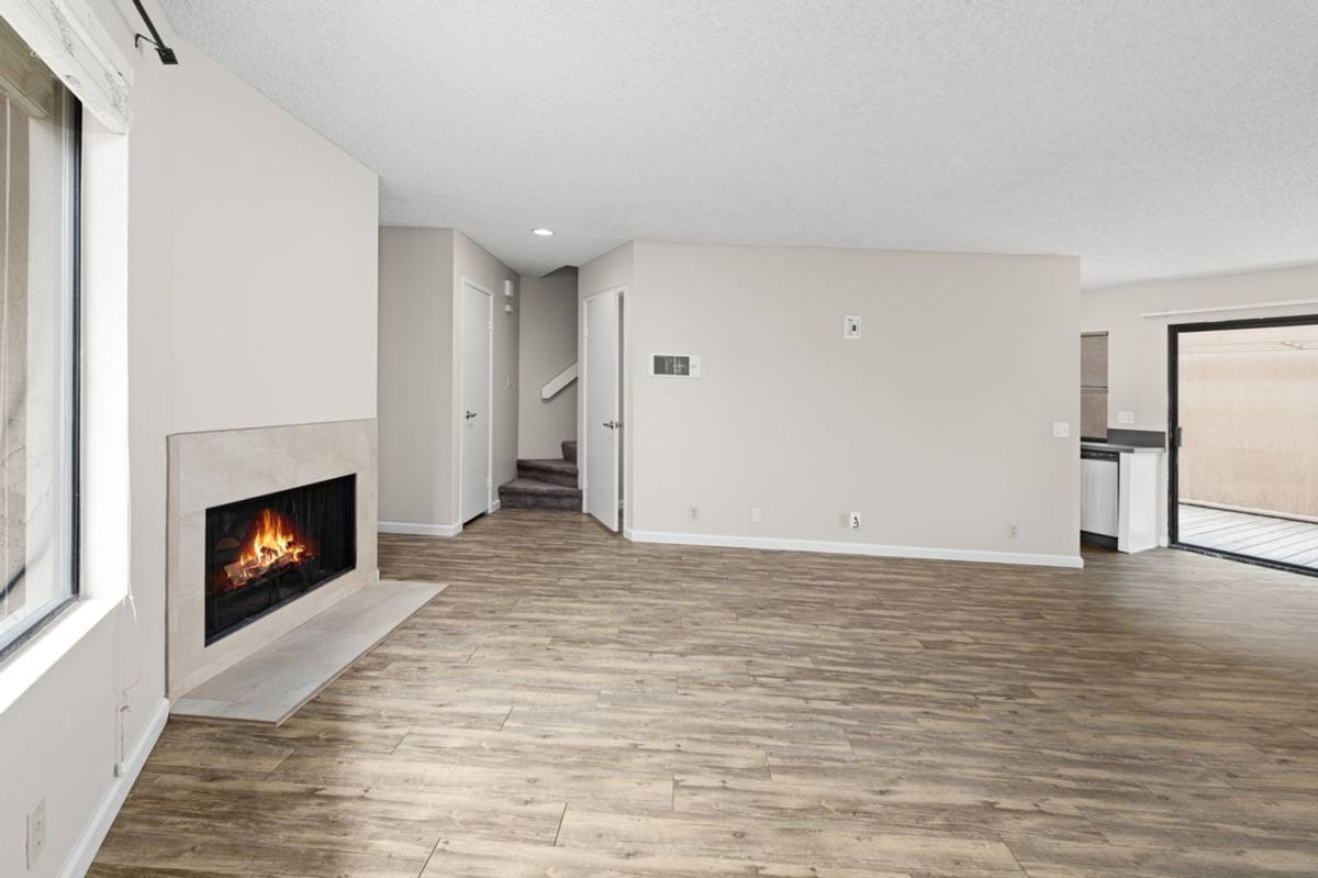 Apartment for rent at 8304 Via Sonoma, La Jolla, CA 92037