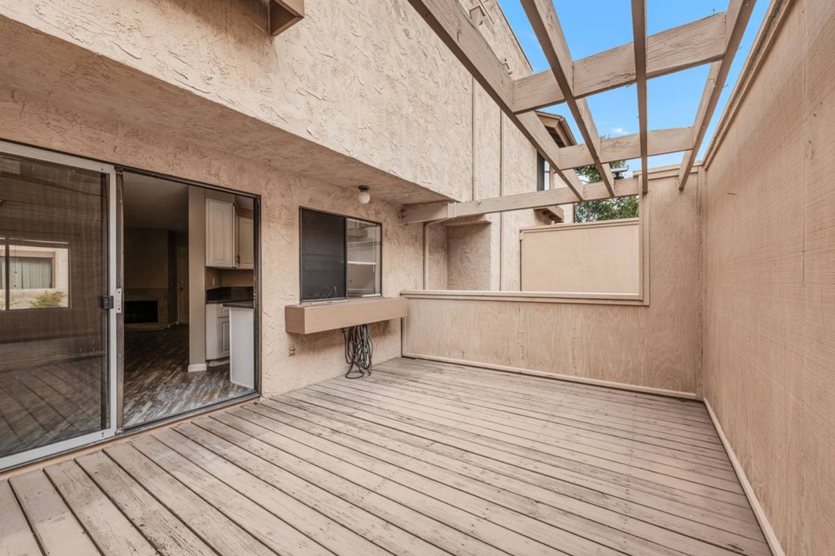 Apartment for rent at 8304 Via Sonoma, La Jolla, CA 92037