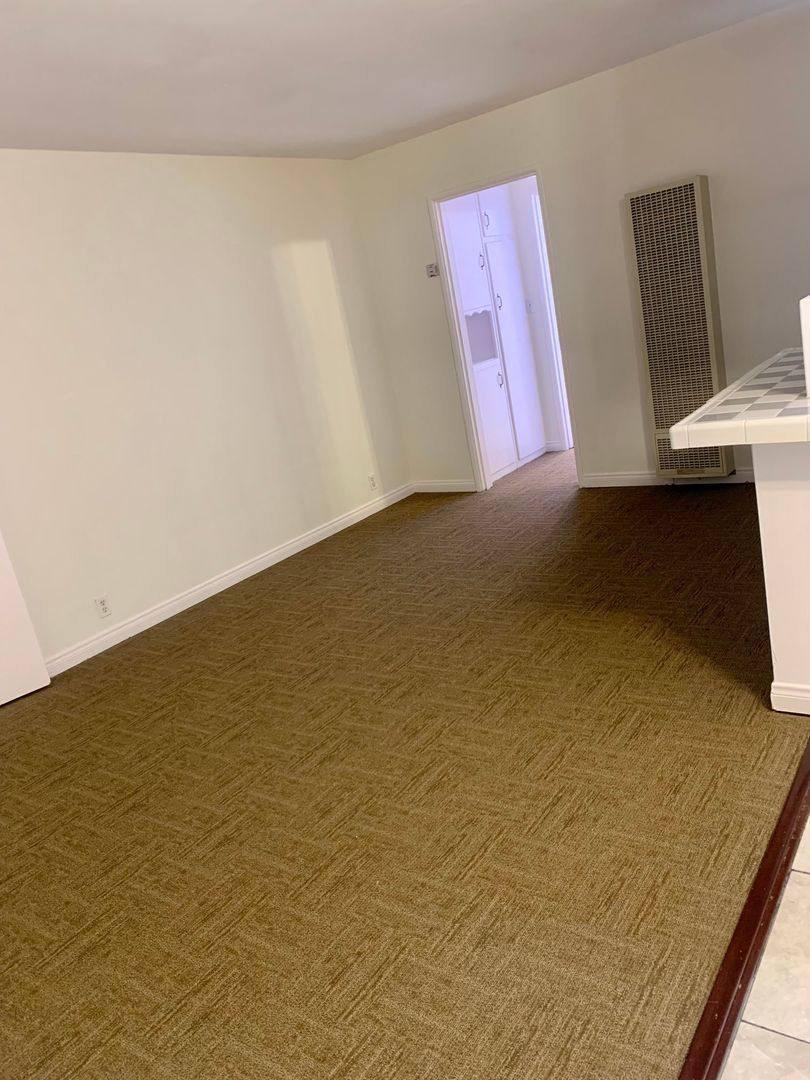 Apartment for rent at 6290 Cherry Ave, Long Beach, CA 90805