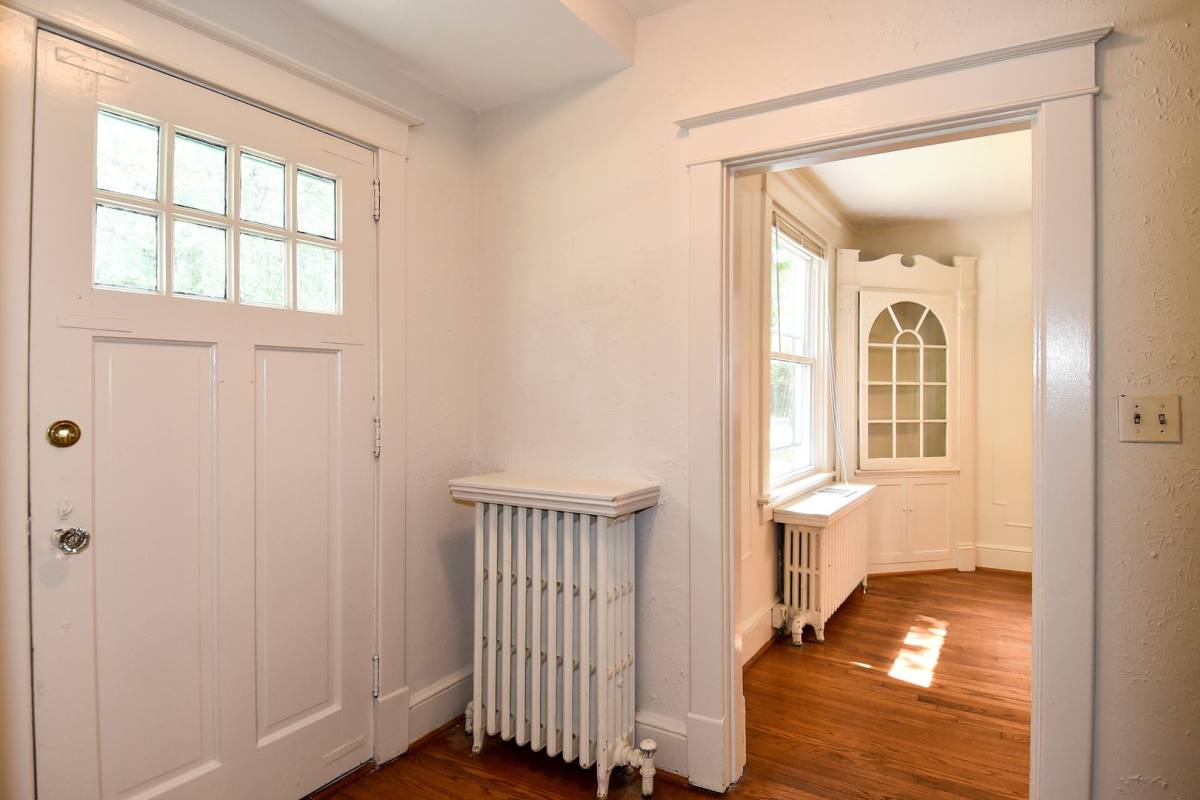 House for rent at 633 24th St S, Arlington, VA 22202