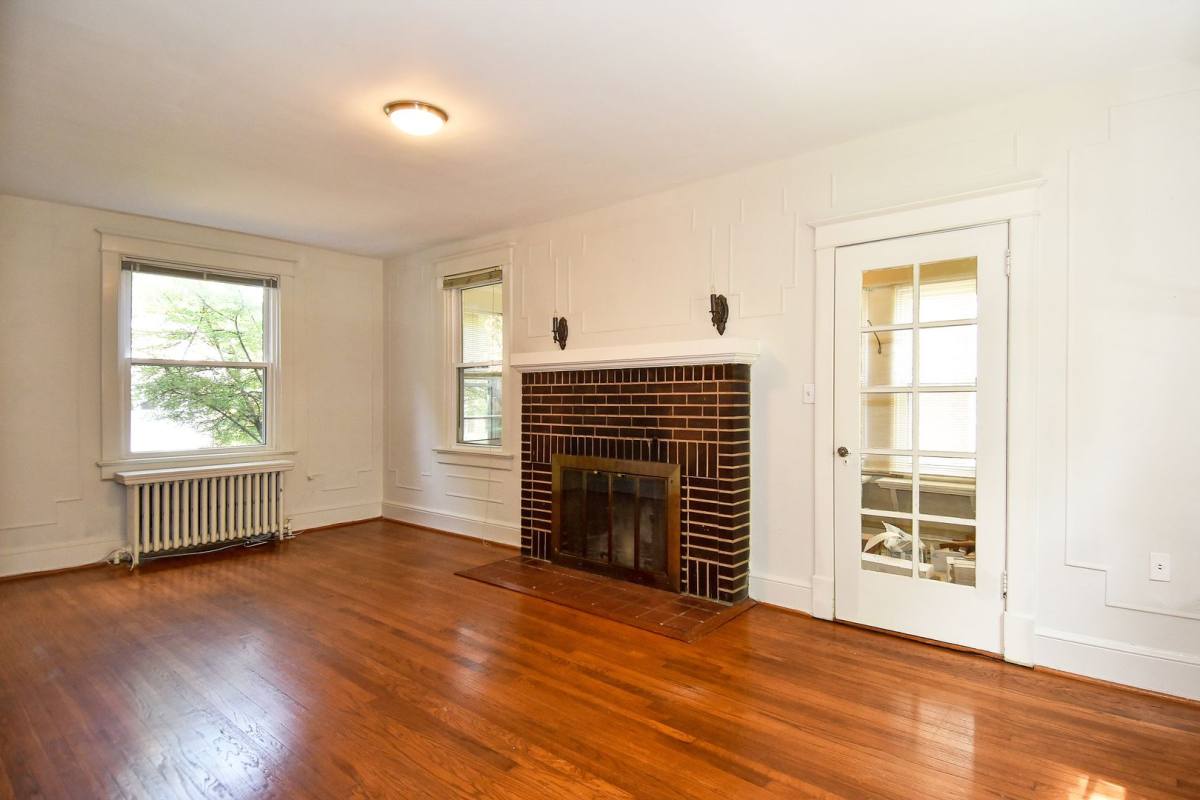 House for rent at 633 24th St S, Arlington, VA 22202