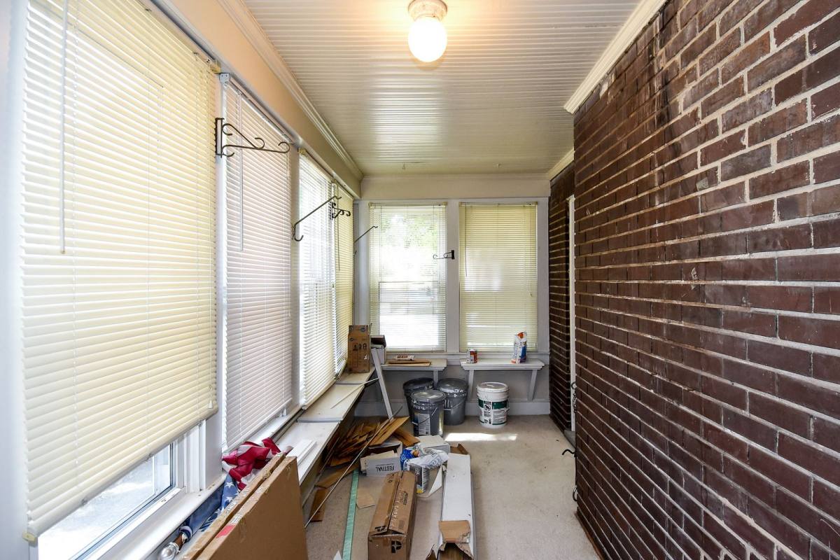 House for rent at 633 24th St S, Arlington, VA 22202
