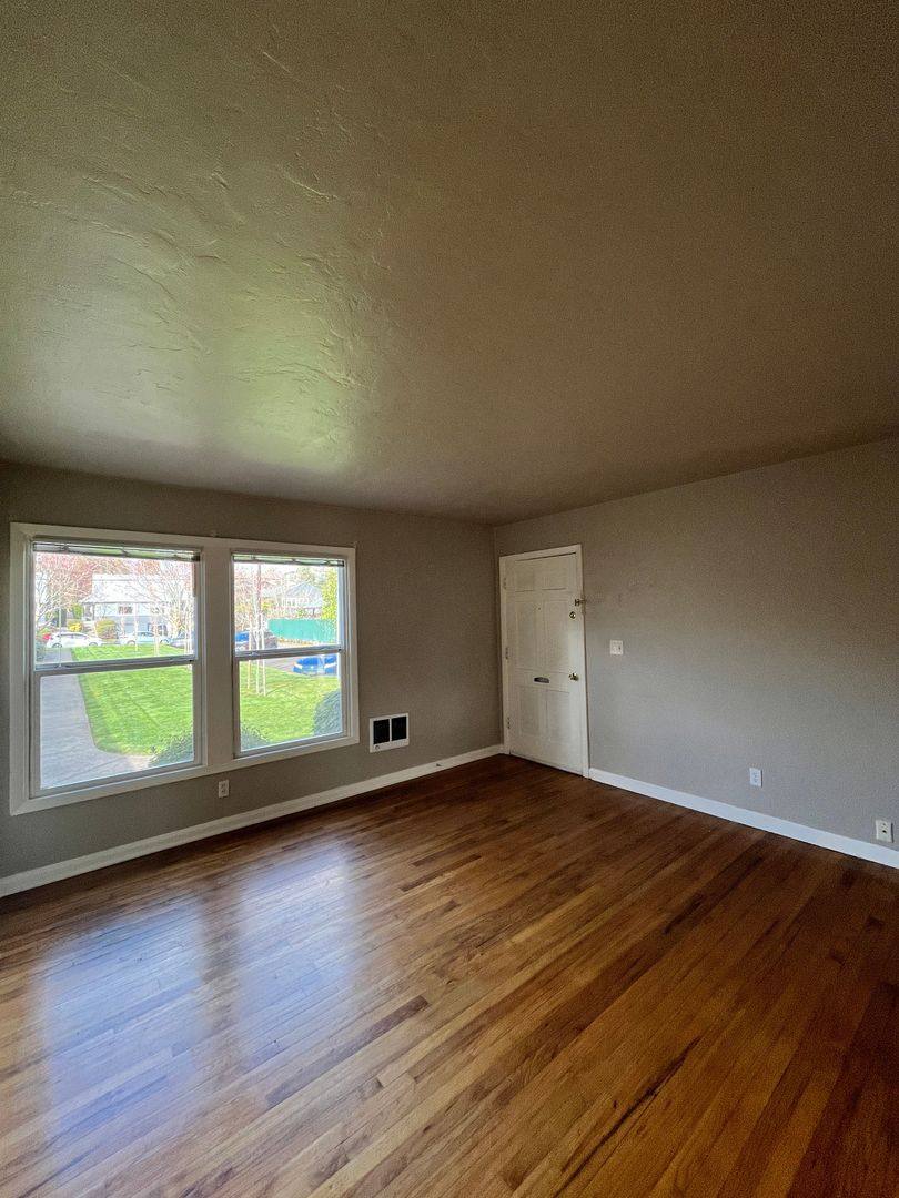 Apartment for rent at 1430 NE Mason St, Portland, OR 97211
