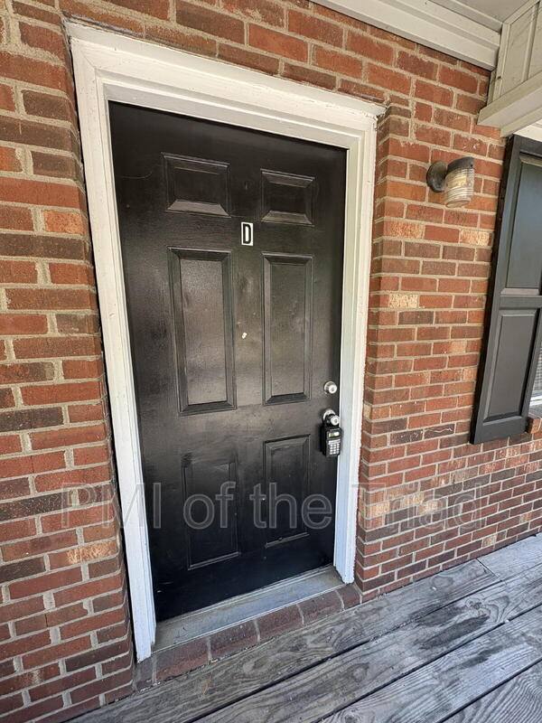 Apartment for rent at 1600 Oak Croft Court #D, Winston Salem, NC 27107