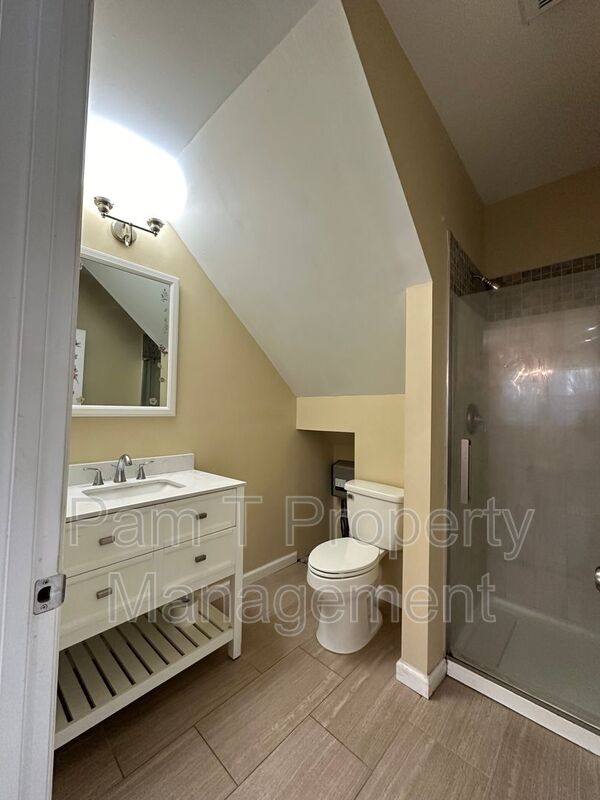 Apartment for rent at 1202 E 37th #A Ds, Savannah, GA 31401