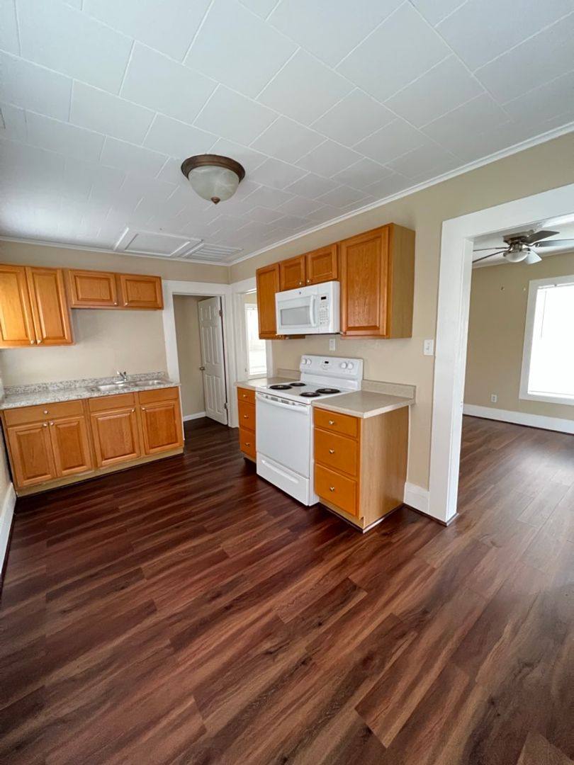 Apartment for rent at 7213 Terrell St, Groves, TX 77619