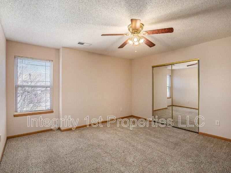 Townhouse for rent at 210 N Pointe Lane, Raymore, MO 64083