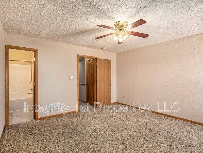 Townhouse for rent at 210 N Pointe Lane, Raymore, MO 64083