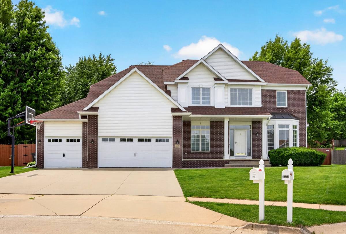 House for rent at 5226 SE 31st Court, Des Moines, IA 50320