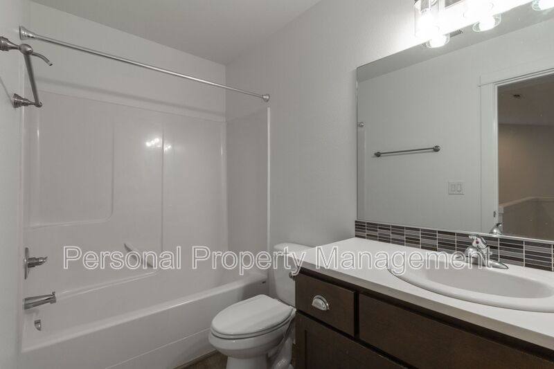House for rent at 3308 E 24th Circle, Vancouver, WA 98661
