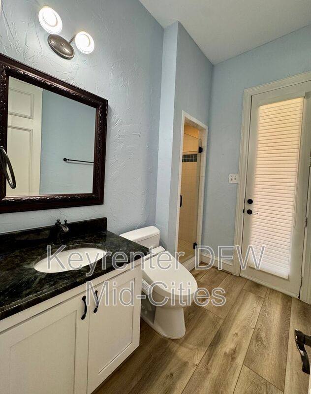 House for rent at 2417 Creekside Circle S, Irving, TX 75063