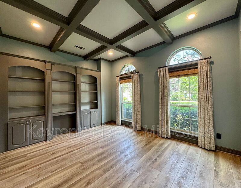 House for rent at 2417 Creekside Circle S, Irving, TX 75063