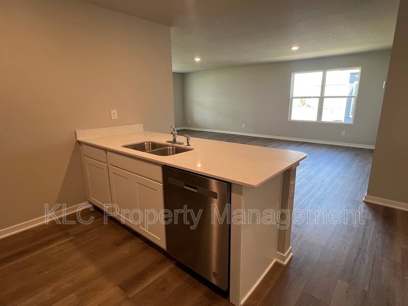 House for rent at 1283 NW Williamsburg Lane #1, Waukee, IA 50263
