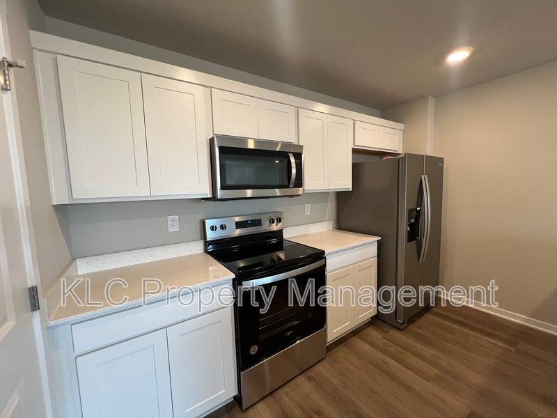 House for rent at 1283 NW Williamsburg Lane #1, Waukee, IA 50263