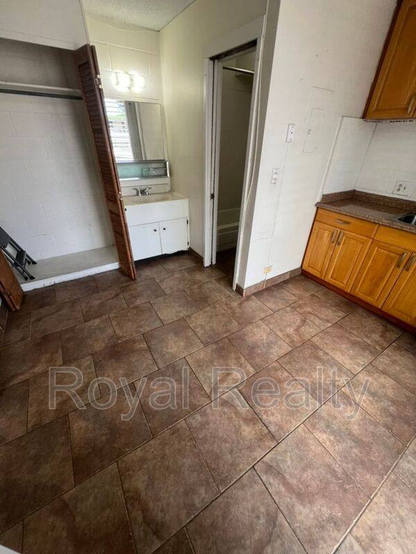 Apartment for rent at 2649 Varsity Place #202, Honolulu, HI 96822