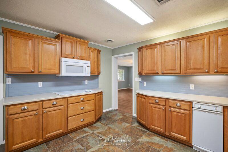 House for rent at 1511 Woodchuck Ave, Pensacola, FL 32504