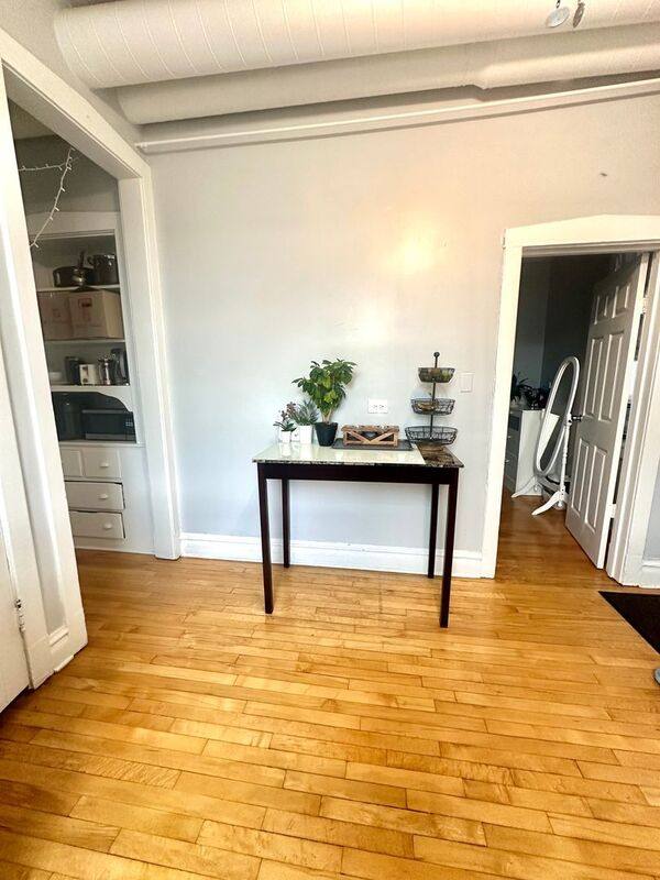 Apartment for rent at 2303 S Oakley Ave #3R, Chicago, IL 60608