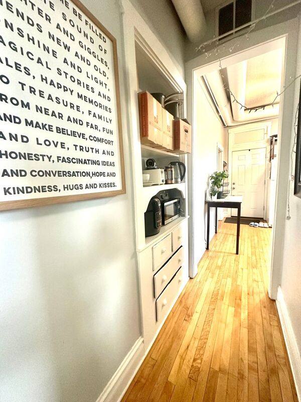 Apartment for rent at 2303 S Oakley Ave #3R, Chicago, IL 60608