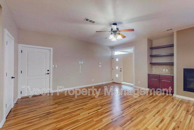 Townhouse for rent at 1667 Domino Dr SE, Albuquerque, NM 87123