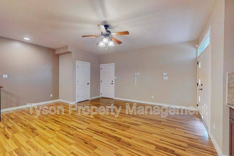 Townhouse for rent at 1667 Domino Dr SE, Albuquerque, NM 87123