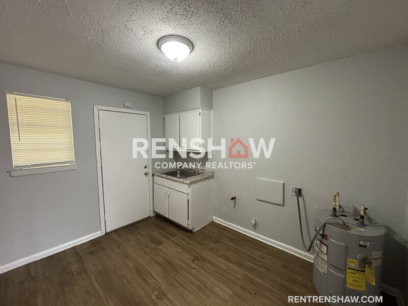 Apartment for rent at 797 Richmond Ave #6, Memphis, TN 38106