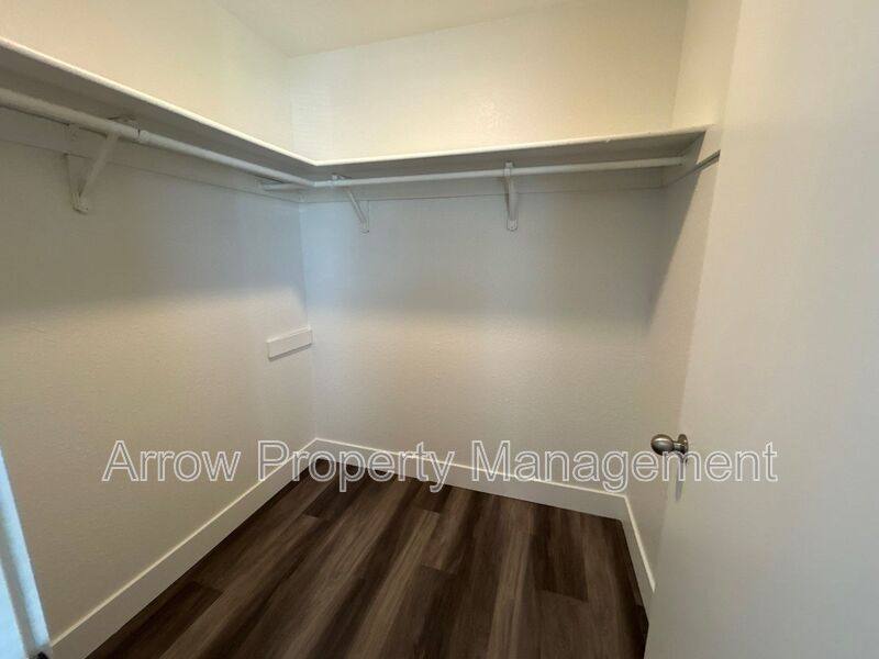 Apartment for rent at 940 27th St #2, Clarinda, IA 51632