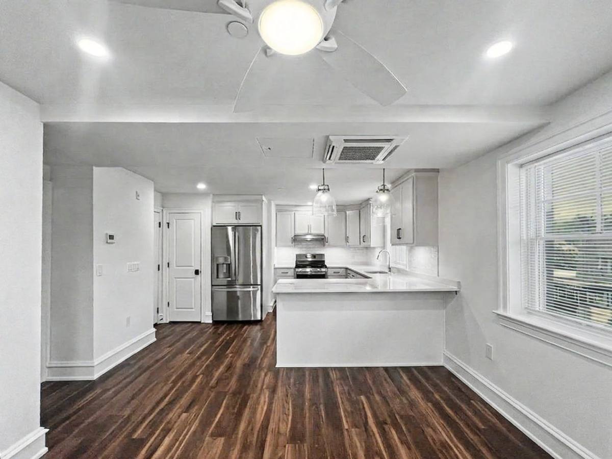 Apartment for rent at 1 Pennsylvania Ave, Wayne, PA 19087