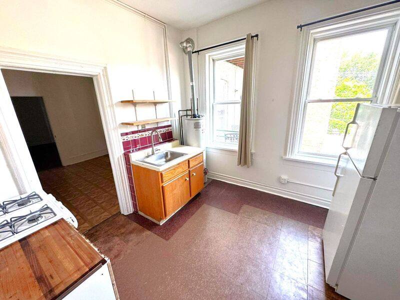 Apartment for rent at 1325 W 18th St #2M, Chicago, IL 60608