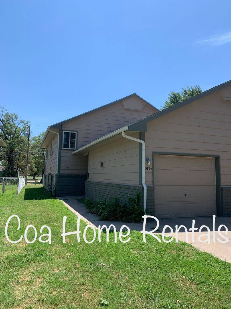 Townhouse for rent at 1930 S Spruce St, Wichita, KS 67211