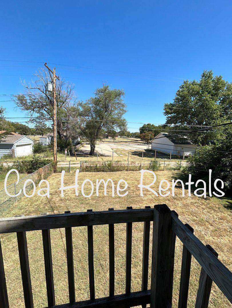 Townhouse for rent at 1930 S Spruce St, Wichita, KS 67211