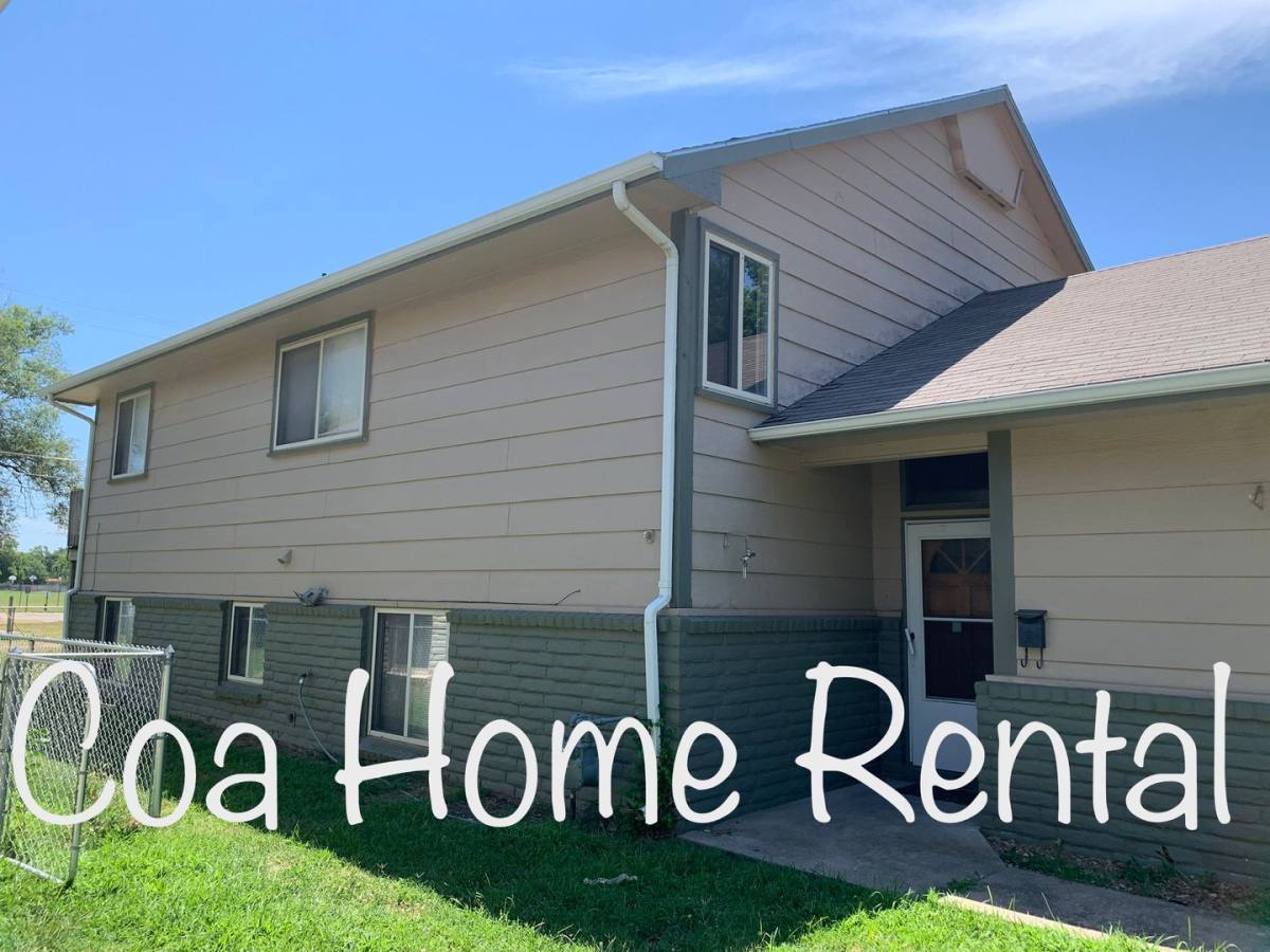 Townhouse for rent at 1930 S Spruce St, Wichita, KS 67211