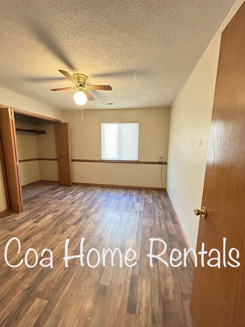 Townhouse for rent at 1930 S Spruce St, Wichita, KS 67211