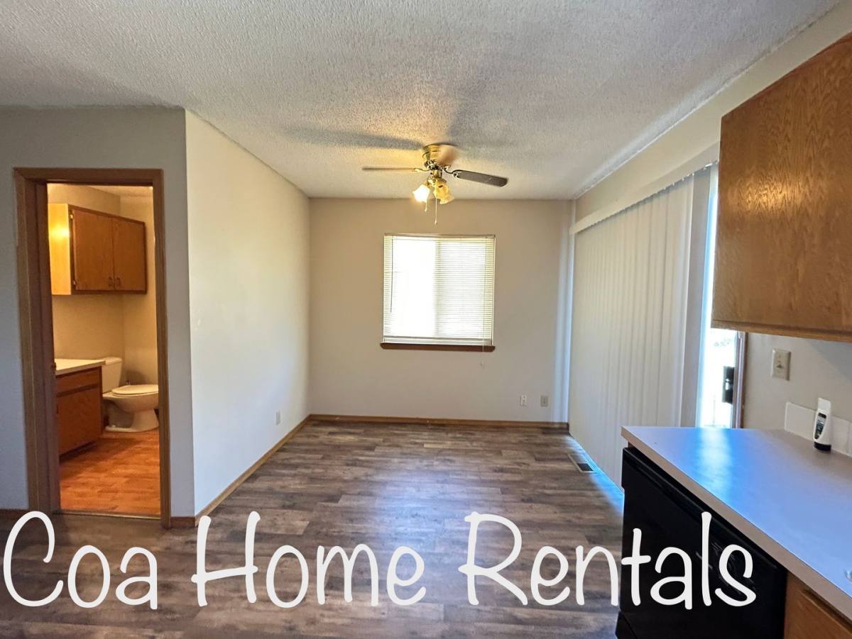 Townhouse for rent at 1930 S Spruce St, Wichita, KS 67211
