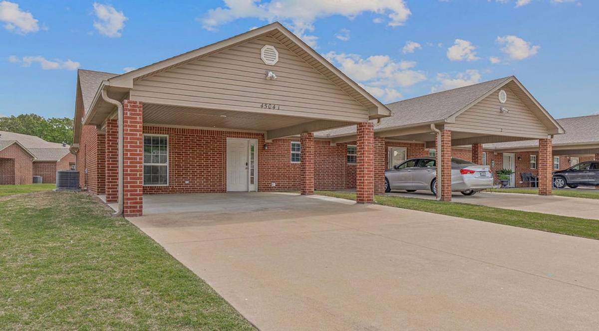 Apartment for rent at 4504 Regina Court, Jonesboro, AR 72404