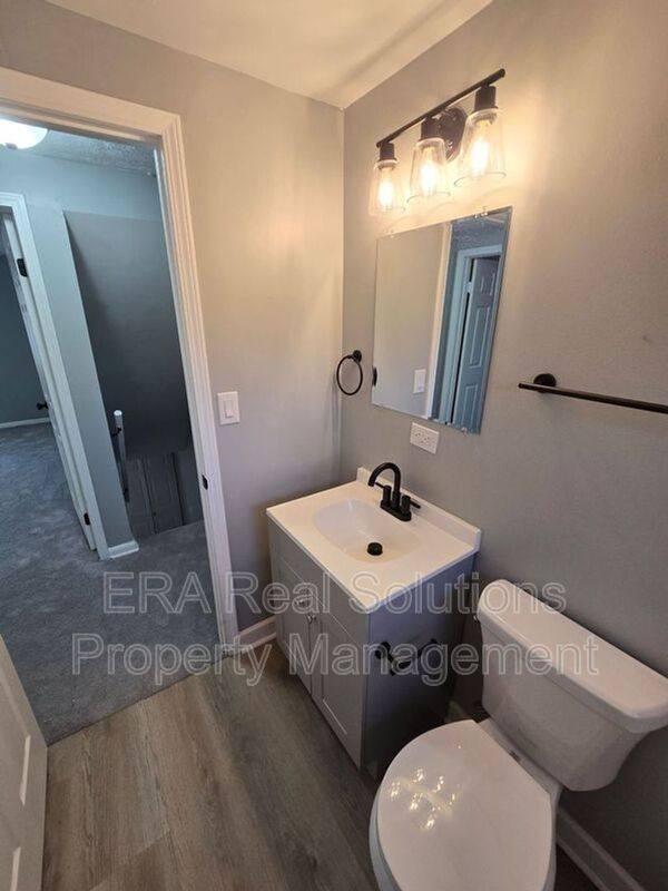 Apartment for rent at 1622 Smith Rd, Columbus, OH 43207