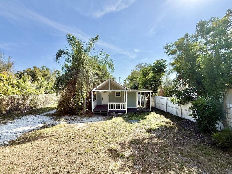 House for rent at 713 Smith St, Clearwater, FL 33756