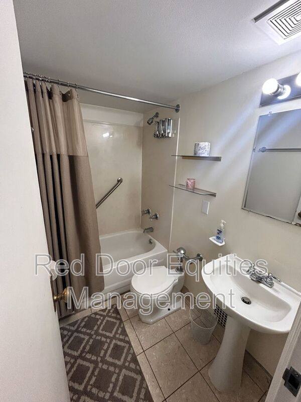 House for rent at 123 N Broad St #405, Lancaster, OH 43130