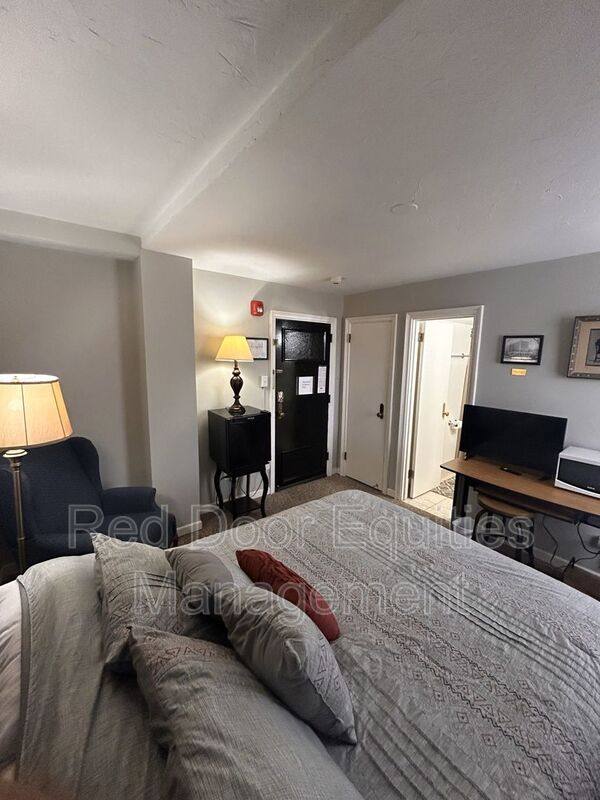 House for rent at 123 N Broad St #405, Lancaster, OH 43130