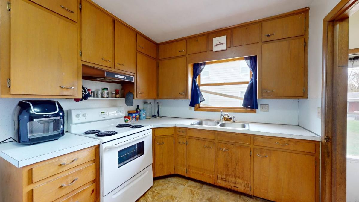 House for rent at 2109 Barr Dr, Ames, IA 50010