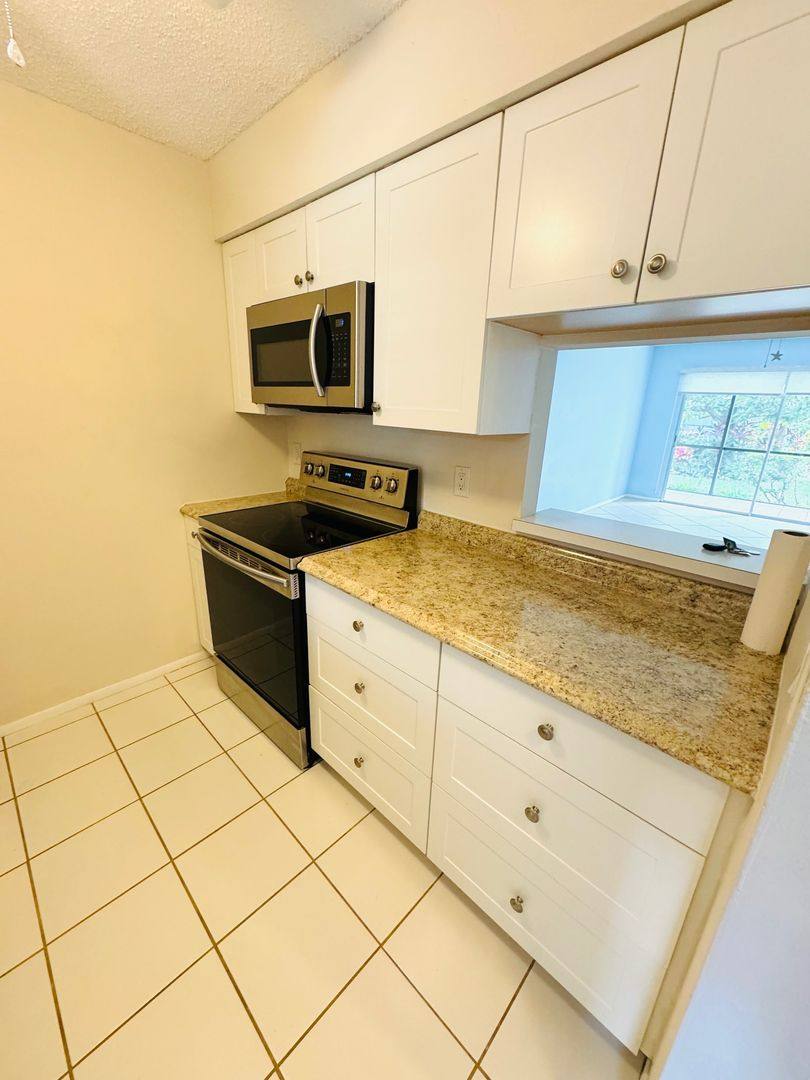 Apartment for rent at 5649 Midnight Pass Rd, Sarasota, FL 34242