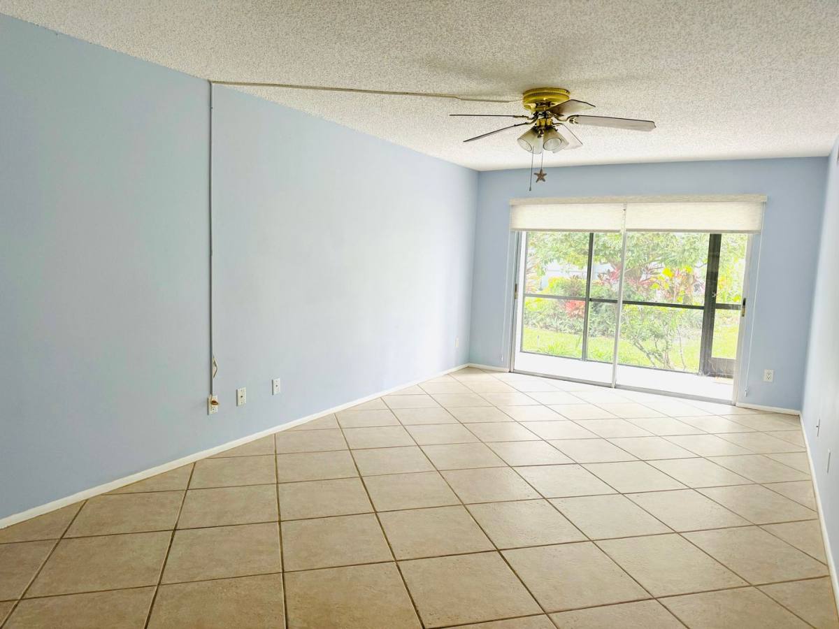 Apartment for rent at 5649 Midnight Pass Rd, Sarasota, FL 34242
