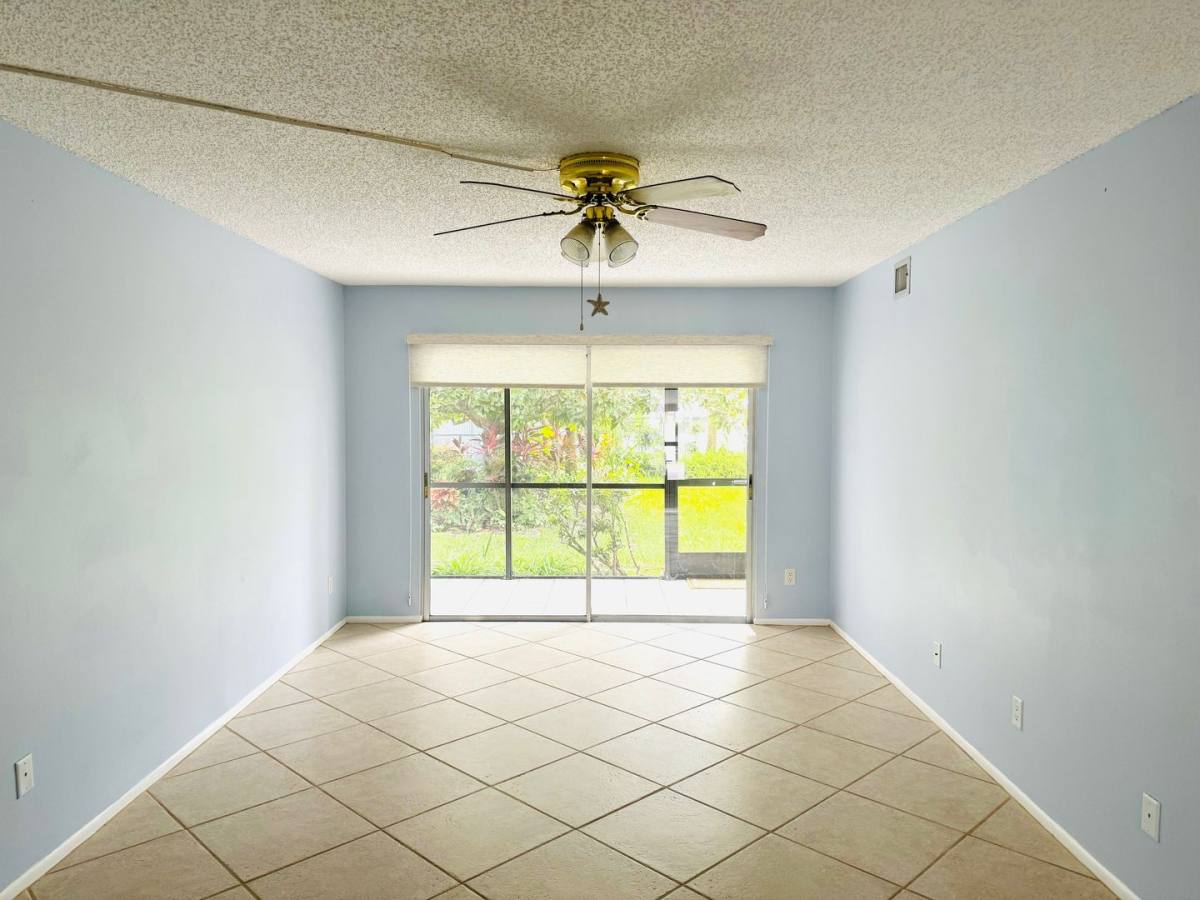 Apartment for rent at 5649 Midnight Pass Rd, Sarasota, FL 34242