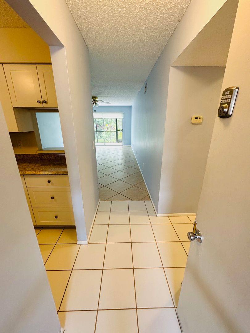 Apartment for rent at 5649 Midnight Pass Rd, Sarasota, FL 34242